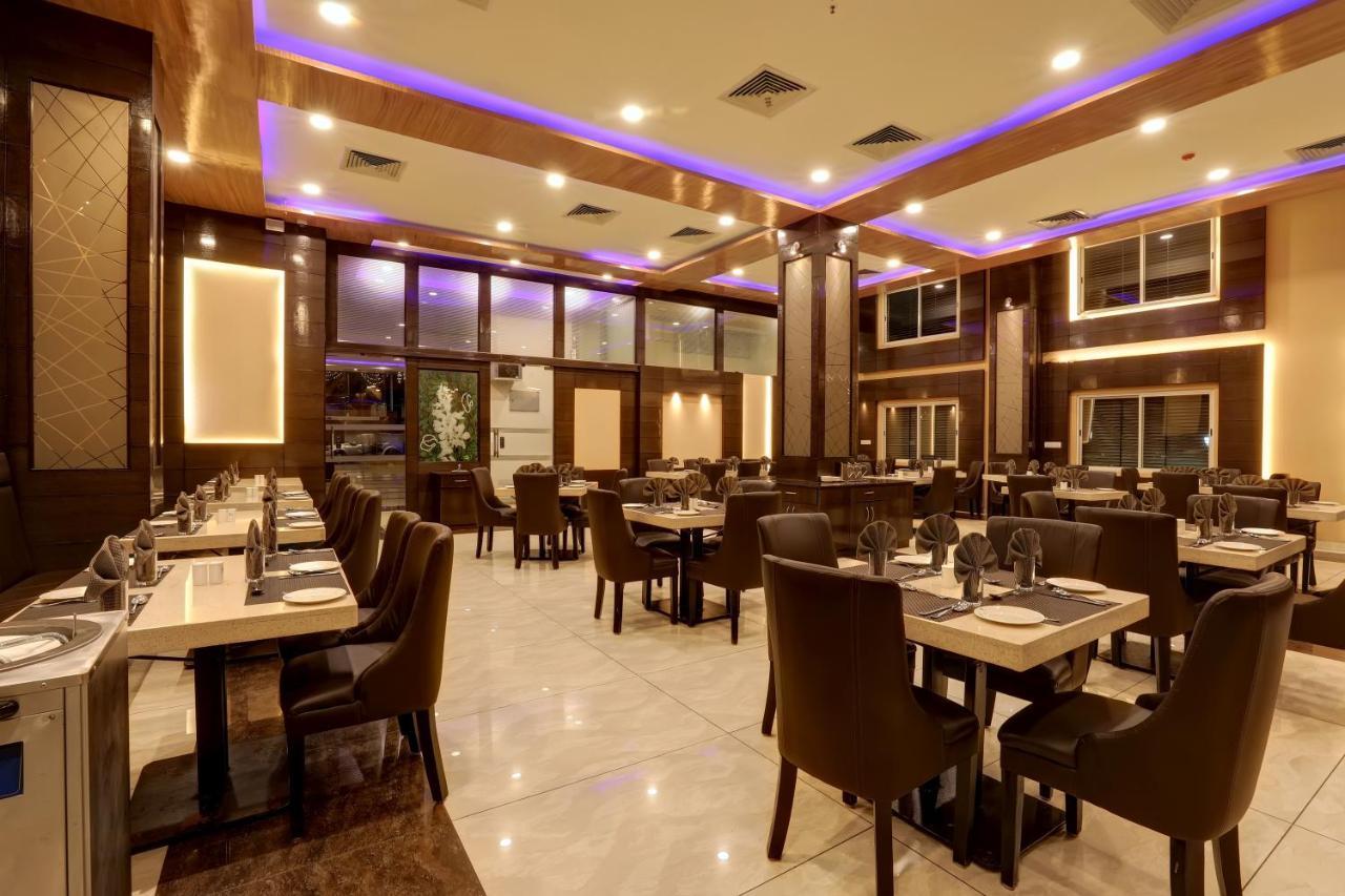 Rio Meridian Hotel Mysore Exterior foto