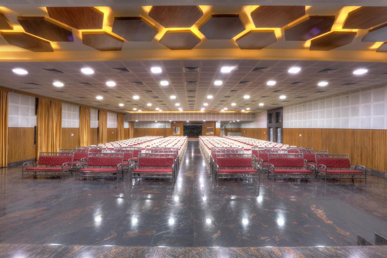 Rio Meridian Hotel Mysore Exterior foto